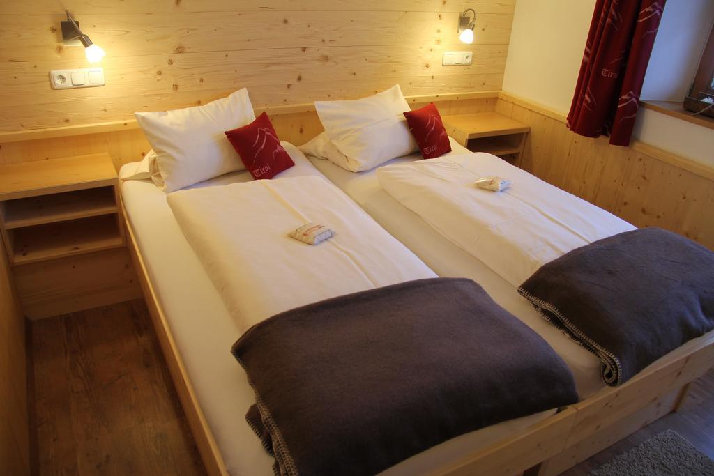 Apartmenthaus Innerkratzerhof Pragraten Bagian luar foto